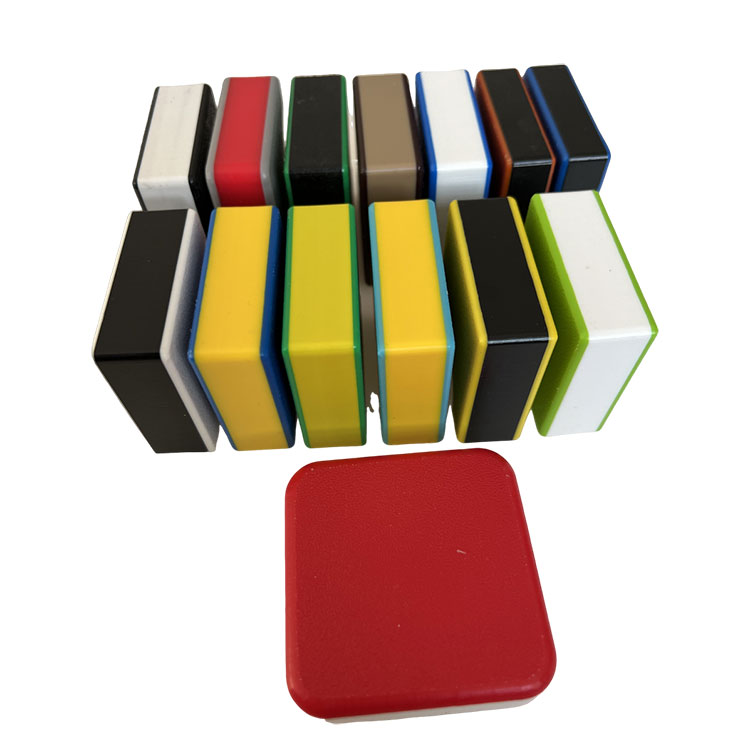 Papan poliethelin tri-warna